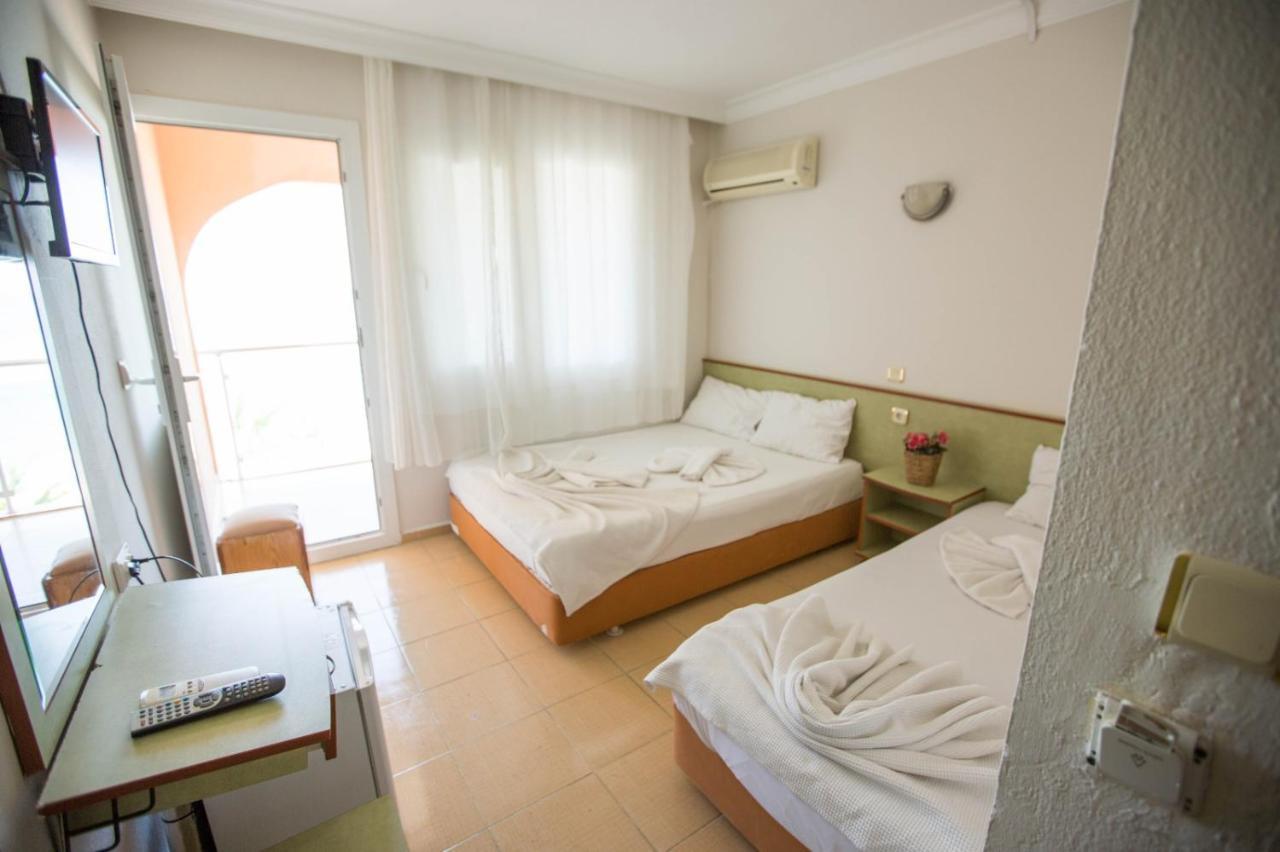 Hotel Holiday